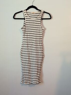 Heart Hips Sleeveless Ribbed Midi Dress — White & Black